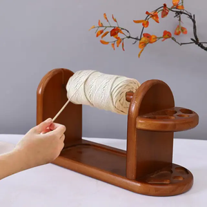 เครื่องจ่ายสายไม้ ที่วางเส้นด้ายตกแต่งไม้พร้อมเกลียว มีจําหน่ายในราคาขายส่งและราคาโรงงานจากผู้ส่งออกชาวอินเดีย - Product Image 1