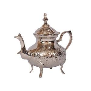 Hervidor de té y cafetera de latón artesanal tradicional con diseño grabado que incluye cucharas para servir bebidas, utensilios de Metal - Product Image 1