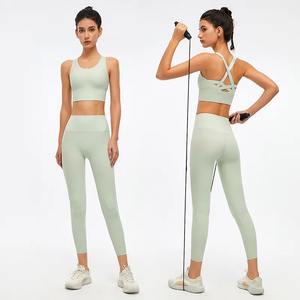 Femmes grande taille 2 pièces vêtements de sport ensemble veste zippée Leggings manches longues solide Jogging Yoga taille course Logo personnalisable - Product Image 3
