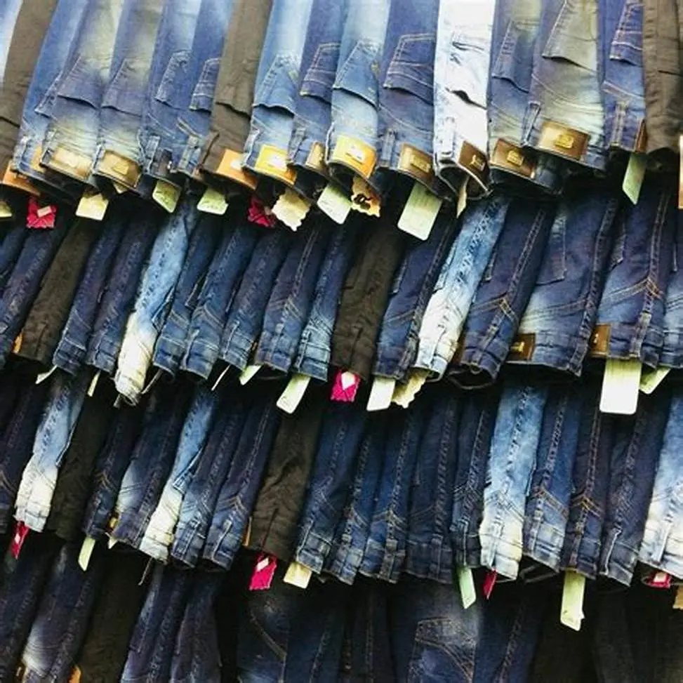 Bangladesh Apparel Stock Herren Denim Jeans Hose Stock Lot/Surplus Branded Labels Herren Jeans Hosen Großhändler