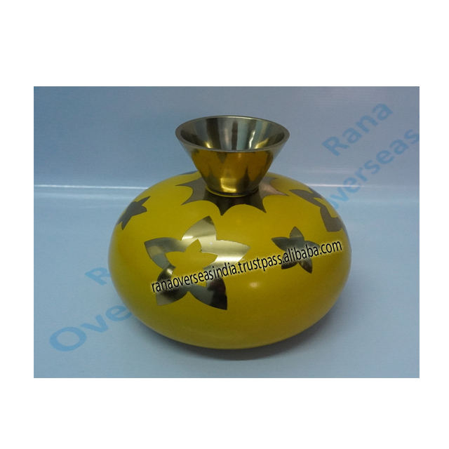 สีเหลือง