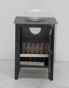 Estufa de Leña Portátil Ligera Dorello New 03, Diseño Tradicional de Hierro Fundido, para Uso en Interiores/Exteriores, Ideal para Villas - Product Image 3