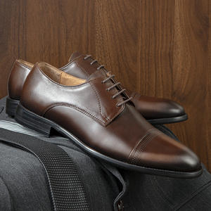 Chaussures en cuir pour hommes - chaussures habillées italiennes confortables et artisanales - Product Image 2