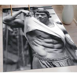 Alfombra estampada de Arnold Schwarzenegger: decoración deportiva de hombre musculoso, alfombra fina no tejida - Product Image 1