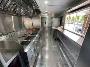 Camion de cuisine mobile pour restaurants, entièrement équipé, remorque de restauration rapide avec propulsion électrique, autonomie de 75 km - Product Image 2