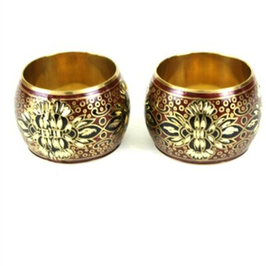 Fabricant et fournisseur indiens artisanaux, ronds en métal doré et émail, lot de 2 ronds pour décoration de mariage et de fête - Product Image 1