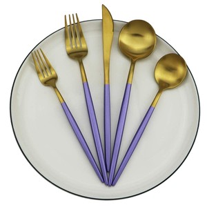 Ensemble de couverts en acier inoxydable doré avec un design moderne et luxueux gris et noir, vaisselle pour la maison, l'hôtel, le restaurant, le mariage - Product Image 5