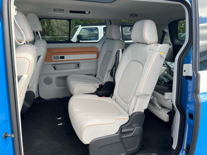 Volkswagen ID.Buzz 2025 Perfect Clean Blue, 1.ª Edición, 4Motion, Motor Eléctrico, Volante a la Izquierda, Asientos con Calefacción, Sistema de Navegación - Product Image 6