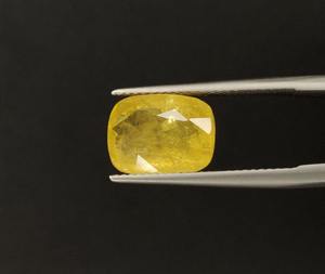 Anillo de Espinela Amarilla Natural de Alta Calidad, Corte Cojín, Sin Tratamiento Térmico, 1.75 Quilates, Piedra de Nacimiento de Septiembre, Mejor Precio para la Fabricación de Anillos - Product Image 1