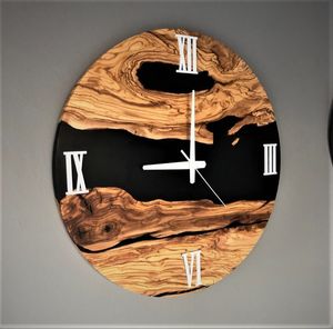 Horloge murale en résine design faite à la main Horloge murale haut de gamme avec design Art déco pour salon Boutique maison Quantité en vrac disponible - Product Image 4
