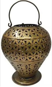 Portavelas de aluminio hecho a mano con base de madera para el hogar, restaurante, boda y fiesta, fabricado en hierro - Product Image 3