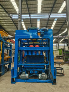 Máquina para hacer bloques huecos totalmente automatizada en Cebu Prensa hidráulica y máquinas para hacer bloques de fibra de coco - Product Image 2