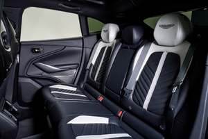 Comme neuf, super propre, ASTONN MAR-TIN DBX 707 SUV CROSSOVER d'occasion 2023 - Product Image 4