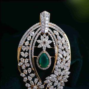 สร้อยคอจี้เพชรทรงดอกไม้หรูหรา พรีเมียม 5.15 กะรัต ประดับมรกต สำหรับผู้หญิง ทรงกลม มาร์คีส์ และทรงลูกแพร์ ผู้จัดจำหน่ายขายส่ง - Product Image 2