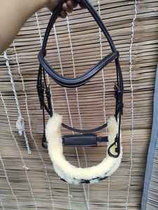 Brida anatómica de caballo de cuero vegetal teñido con tambor de calidad superior ecuestre con equipo de caballo de piel de oveja Original - Product Image 4