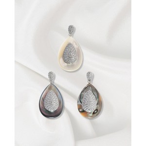 Pendentif religieux artisanal en argent sterling plaqué rhodium avec accents de diamants et de perles - Product Image 1