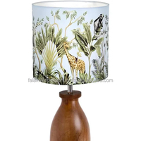Lampe de table classique moderne, abat-jour plissé vintage nordique à volants, base en bois poli, tissu imprimé floral, intensité réglable