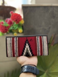 Portefeuille de sculpture usiné à la main pour femmes pochette étui de téléphone couverture de selle aztèque élégante portefeuille de couleur rouge portefeuille en cuir occidental - Product Image 3