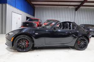 Mazda MX-5 Miata RF Club Luxury d'occasion à prix réduit, modèle 2025, à vendre - Product Image 3
