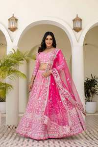 Lehenga Choli Dupatta de mariée en soie naturelle rose vif, lourdement brodé, longueur au sol, élégant, pour les femmes, les fêtes - Product Image 2