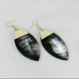 Nuevo diseño, cuerno de vaca, cuerno de Búfalo, pendientes de tuerca, joyería hecha a mano elegante con personalizable - Product Image 1