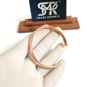 Bracelet magnétique en cuivre uni, ajustable, artisanal, léger, pour hommes et femmes, pour le bien-être et le soulagement de la douleur - Product Image 2