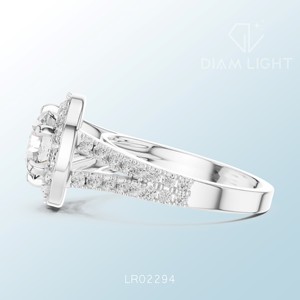 Anillo de Clúster Redondo Premium de Alta Calidad, Hecho a Medida con Gemas Finas, Claridad VS y Color F - Product Image 6