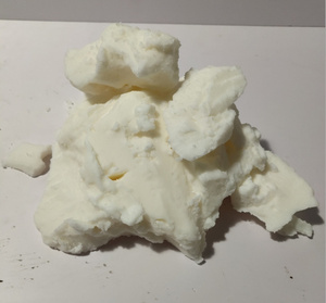Flocons de cire de soja blanche carrée biologique non OGM pour la fabrication de bougies et de fournitures de fusion de cire - Product Image 3