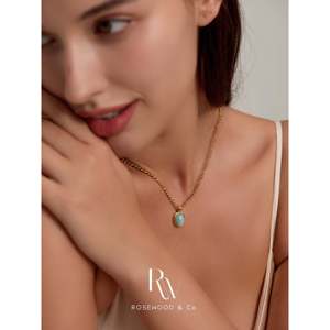 Collana con Pendente in Turchese Blu con Catena in Oro Inossidabile, Regalo Trendy con Pietra Portafortuna Verde per Lei - Product Image 6