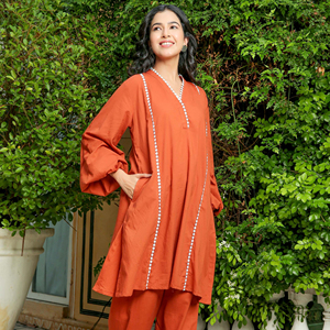 Ropa de verano para mujer, conjunto de Kurta y Pantalón de algodón marrón Lava fundido, elegante, cómodo, versátil, perfecto, ropa de oficina, ropa Regular - Product Image 1