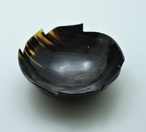 Tazón Hecho a Mano con Diseño Especial de Cuerno de Búfalo, Tazón para Servir Masa Pulida para Uso en el Hogar, Hoteles y Restaurantes - Product Image 4