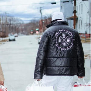 Nueva llegada personalizado bordado logotipos caliente mujeres Puffer chaquetas impermeable invierno bombardero burbuja chaquetas - Product Image 6