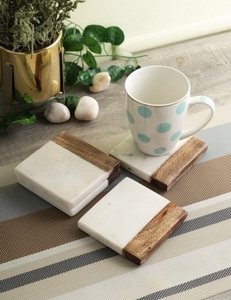 Dessous de verre moderne en marbre avec cloison en bois élégante fusion de beauté naturelle et de design contemporain - Product Image 1