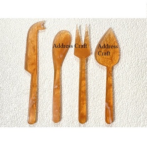 Nouvellement conçu personnaliser ensemble de couteaux à fromage en résine grossiste indien fabricant de couverts en résine fourchette à épandeur de qualité supérieure - Product Image 1