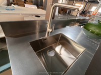 Cuisine extérieure de luxe personnalisée en acier inoxydable avec barbecue à gaz, évier, design modulaire et charnière ignifuge pour appartement et salle à manger