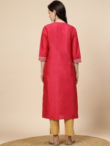 Kurta Étnica de Manga Larga de Poliéster con Diseño de Hombro Adornado y Bordado, Nueva y Elegante para Mujer, Lista para Usar, Ramakant - Product Image 2