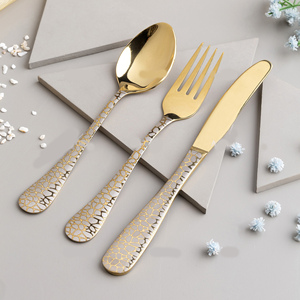 Ensemble de cuillères et fourchettes en acier inoxydable plaqué or de qualité supérieure Ensemble de couverts de haute qualité comprenant l'emballage pour les hôtels à la maison - Product Image 2