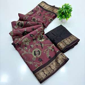 Saris en coton doux et soyeux avec motif floral en point de croix, bordures contrastées en zari, blouse comme sur la photo - Product Image 6