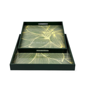 Plateau en laque à motifs floraux, fait à la main pour servir de la nourriture, la décoration de table et la décoration de la maison, fabriqué au Vietnam - Product Image 1