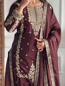 ชุดเดรสผ้าไหมลายปักหลากสีมาใหม่ชุดปาร์ตี้ใส่คู่ผ้าไหมเนื้อบางใส่ได้พอดีกับลูกค้า - Product Image 3