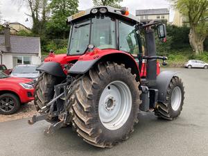 Tractor de granja Massey Ferguson 6718S usado a la venta - Product Image 4