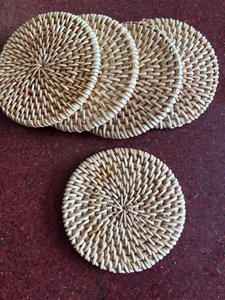 Napperon rond en rotin tissé à la main au Vietnam pour les maisons éco-conscientes Table de cuisine style service et stockage en vrac prêt - Product Image 4