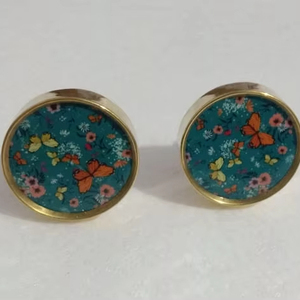 Perilla de resina contemporánea con acabado de latón para armarios, cajones de cocina y decoración de muebles - Product Image 1