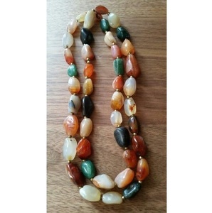 Collier en perles de résine Angel, déclaration de mode, design volumineux, bijoux faits à la main - Product Image 1