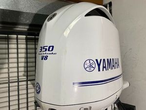Motor Fuera de Borda Industrial OEM Yamaha de 4 Tiempos, Usado, 2013, F350, 350hp, Eje de 30 Pulgadas, con 3 Años de Garantía - Product Image 2