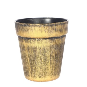 Jardinière galvanisée à l'aspect vintage fabriquée par Rael en fer galvanisé pour la décoration de la maison, du bureau et du jardin. - Product Image 1