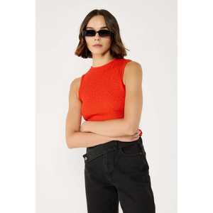 T-shirt à lacets à l'arrière avec détails en dentelle ornée de pierres sur le devant - Product Image 3