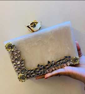 Bolso de mano con cuentas de resina de alta calidad, Perla de imitación chapada en oro, mariposa Vintage, abalorio sólido, conjunto completo de arte creativo - Product Image 1