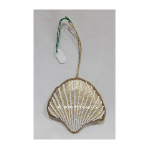 Hermoso Adorno Navideño Colgante de Tela con Bordado Dorado de Zari, con Forma de Barco, Utilizado para la Decoración del Festival de Ramadán - Product Image 1