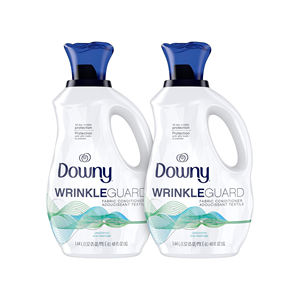 Suavizante de Telas Sólido Ecológico Downy Wrinkle Guard para Ropa, Reduce las Arrugas, Suaviza la Tela y Mantiene la Ropa con Aspecto Nuevo - Product Image 3